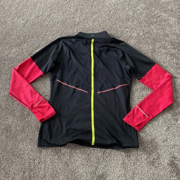 New Balance Top SIZE M - Picture 5 of 5